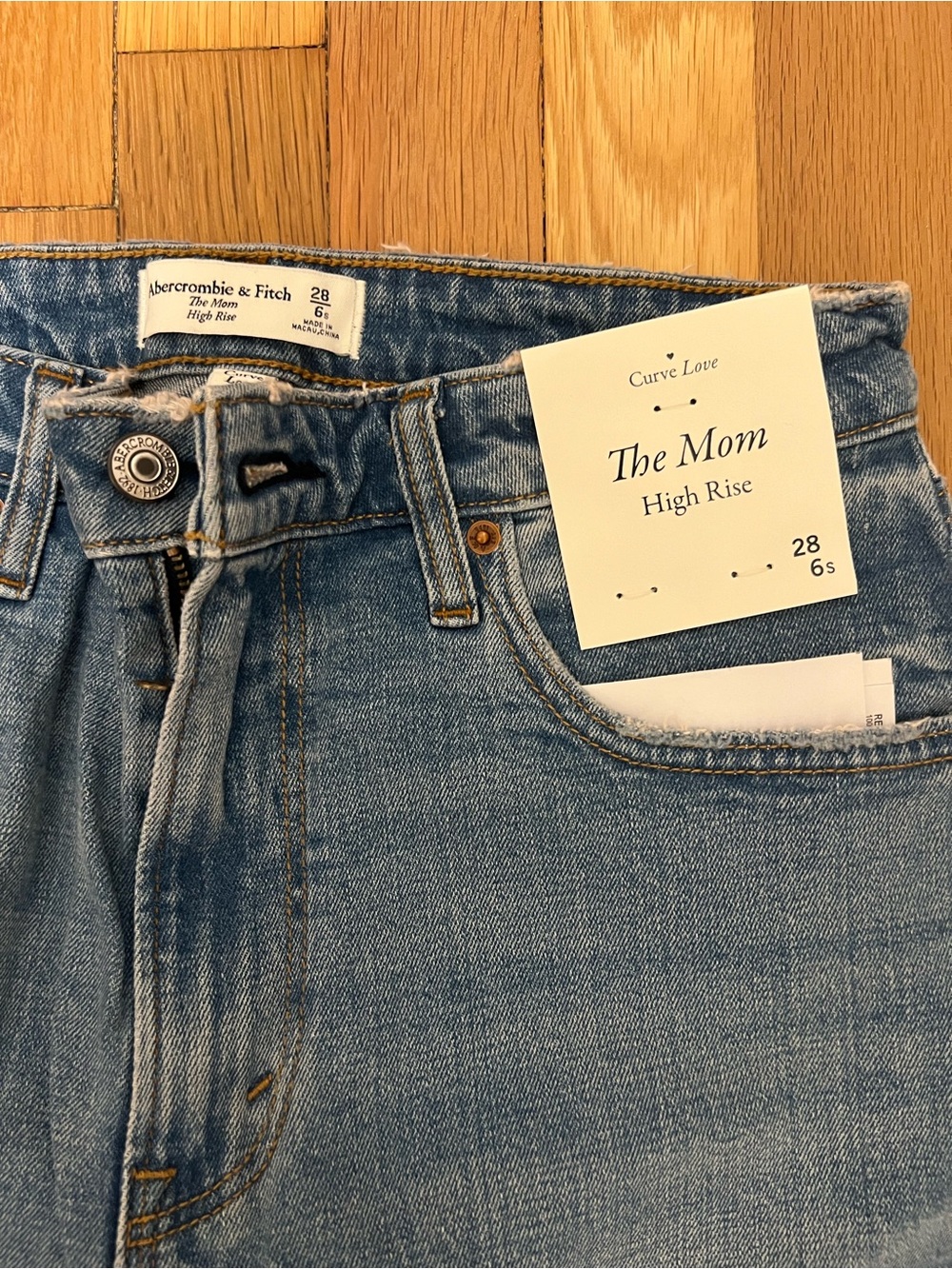 A&F Curve Love High Rise Mom Jean - Picture 3 of 4